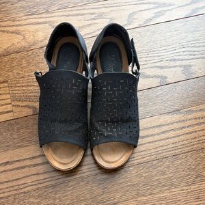 Black Women's Sandals